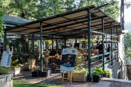 Kasauli Hills Resort Отели рядом с Аэропорт Шимла