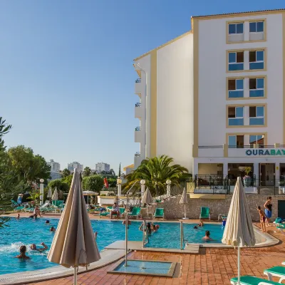 Ourabay Hotel Apartamento - Art & Holidays โรงแรมใกล้หาดอัวรา