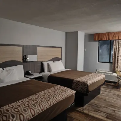 Mountain Vista Inn & Suites - Near the Island InPigeon Forge