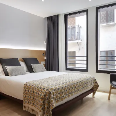 Hostal Arriazu Hotels near Saint Nicholas Church
