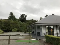 Lake Brunner Longhouse Hotels in Moana