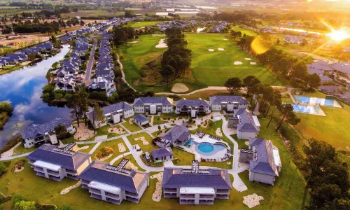 Pearl Valley Hotel by Mantis