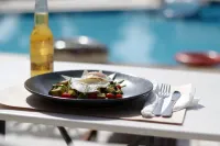 Armadoros Hotel / Ios Backpackers