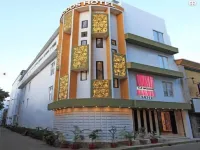 La Woods Hotel Hotels near Triplicane