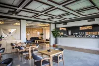 Abacería Hotels in Layos