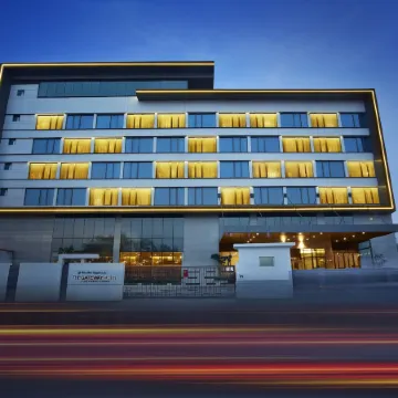 Vivanta Chennai IT Expressway OMR