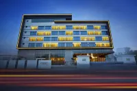 Vivanta Chennai IT Expressway OMR Hotels in Sholinganallur