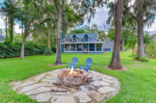 A perfect Lake House get away