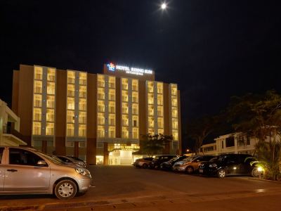 施設外観 ホテル ライジング サン 宮古島の写真