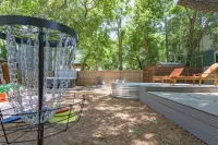 Harp Haven: Silos, Pool, Hot Tub, Fire Pit, King Beds & More