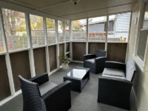 Modern Cozy Silver Spring Getaway Basement Guesthouse - Close to DC