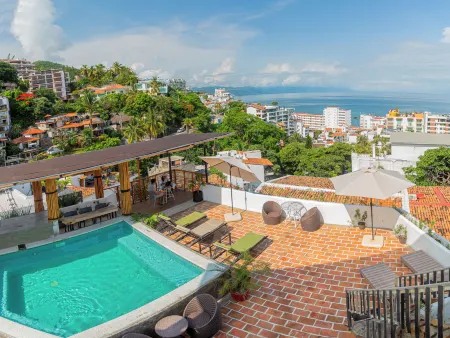 Hotel Amaca Puerto Vallarta - Adults Only Отели рядом с достопримечательностью «Los Muertos Beach Pier»