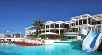 Opal Cove Resort - Beach