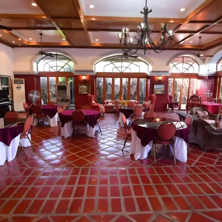 Ang Tahanan ni Aling Meding Hotel