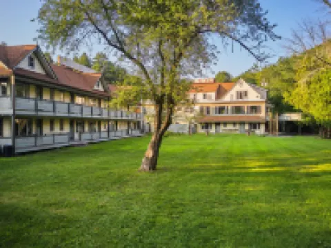 River's Edge Hotels in Highland