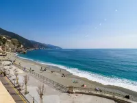 Giaella Sea View Apartment 몬테로소알마레 호텔