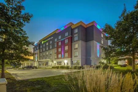 Holiday Inn Express & Suites Woodstock South