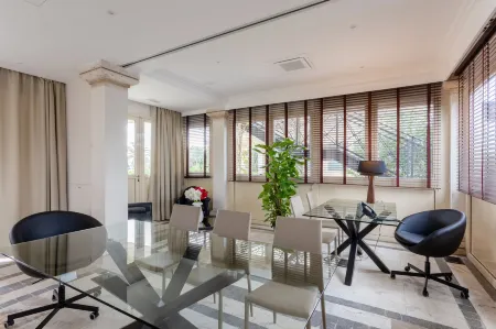 Porto Romano - the Marina Resort Отели рядом со станцией Ferrovia Roma-Ostia-Lido