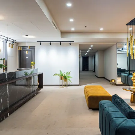 HOTEL METROPOL Club House