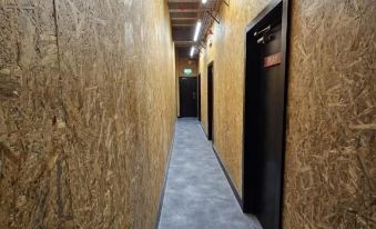 Studio 95 - Shared & Private Rooms