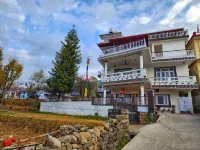 Dorjee House Bir Hotels near Shiv temple,dhang