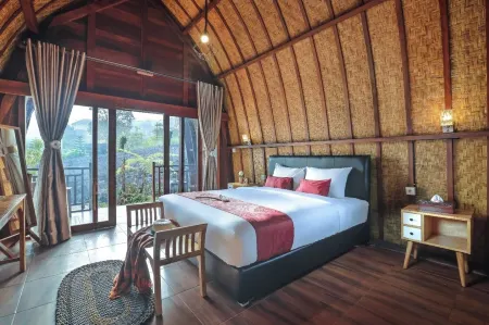 Navalia Villa Bedugul Отели рядом с достопримечательностью «Роуз гарден»