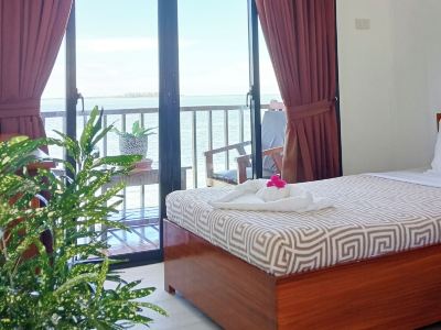 Nalusuan Island Resort and Marine Sanctuary