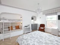 ザ オールド ハウス ゲストハウス ソールズベリ駅周辺のホテル