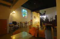 All Iron Hostel - พร้อมอาหารเช้า