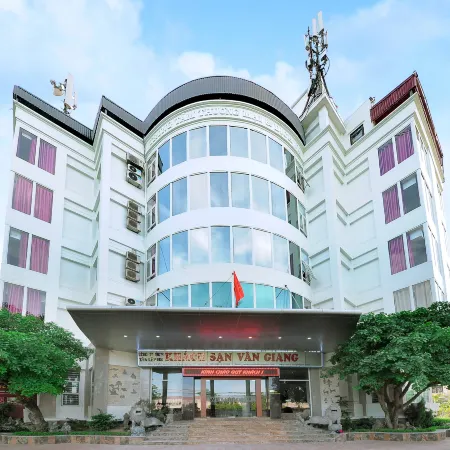 Van Giang Hotel