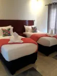 Lilly Petals Guest House - Pensions