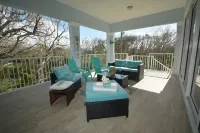 Beach Front 5 bed 4 Bath Luxury House Hot Tub Fenced Yard Pets Welcome - 4-Star