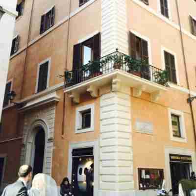 In Rome at Spanish Steps Classy Apartment with Modern Design in an Historic Palazzo Hotel Exterior