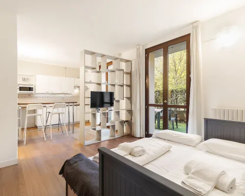 Village Apartments - Porto Letizia Hotels in Porlezza