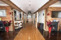 Sleeps 6 - 100MFromBeach - Ocean View Balcony アードモア・オープン・ファーム・アンド・ミニ動物園周辺のホテル