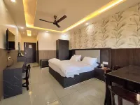 Cottage Club Inn - 3-Star