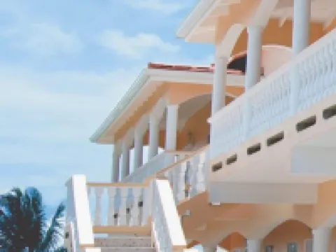 Aupic Paradise Hotels in Savannes