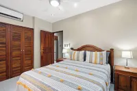 Ground-Floor Condo Near Beach & Marina by Spcr