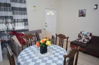 Justinn Apartments - Parking