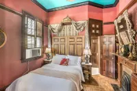 Royal Barracks Guest House - Homestays