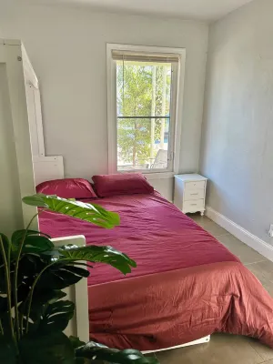 Walk to the Beach: Historic Home Near Downtown Lwb