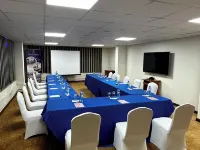The Crossroads Hotel, Westlands Hotels near Westlands