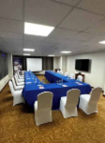 The Crossroads Hotel, Westlands