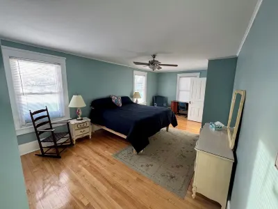 Spacious 7-bedroom house with WiFi, Garage, Sauna, and AC in amazing Calumet Hotels near Laurium Manor Mansion Tour