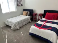 Brand new house, located of I-4, with easy access to the Valley and the Bay. Hotels near Sky Zone Trampoline Park