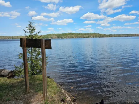 Mazinaw Lakeside RV Park & Campground Отели в г. Леннокс энд Аддингтон Каунти