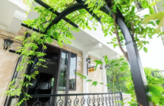 Iris Hill Villa