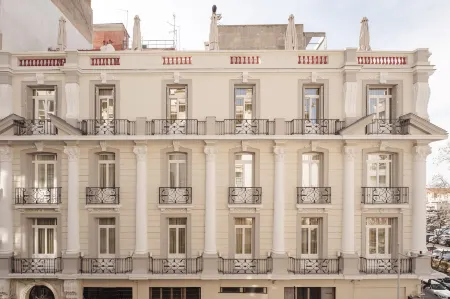 Zenith Premium Suites Отели рядом с достопримечательностью «Monastery of Agia Theodora»