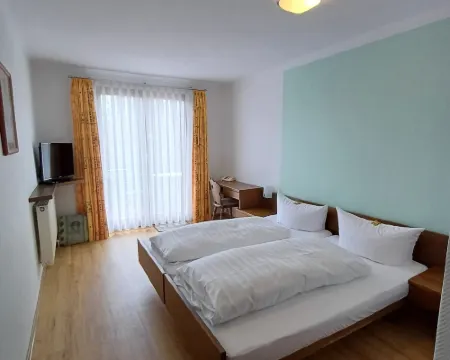 Landgasthof Adler Hotels in Illmensee