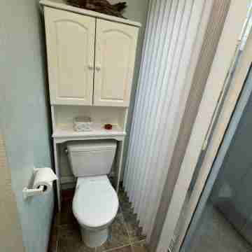 NEW LISTING! Fantasea! Enjoy dramatic crashing waves, fireplace, dog friendly! Rooms